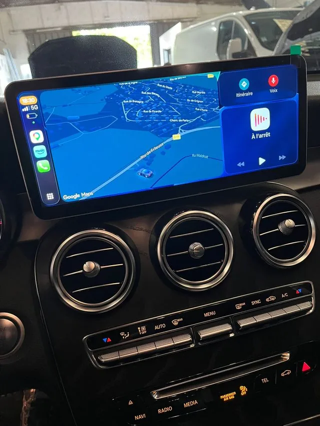 Mercedes GLC CarPlay Android Auto en place